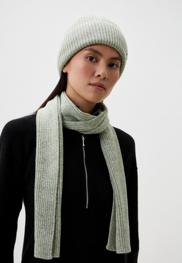 Шапка и шарф Ferz