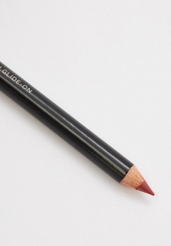 Карандаш для губ Nrav