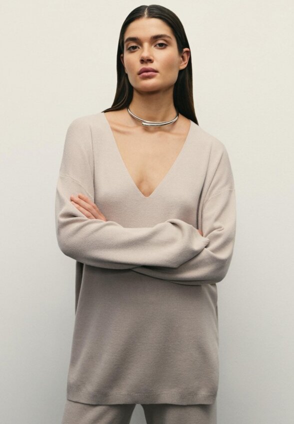 Пуловер Zarina