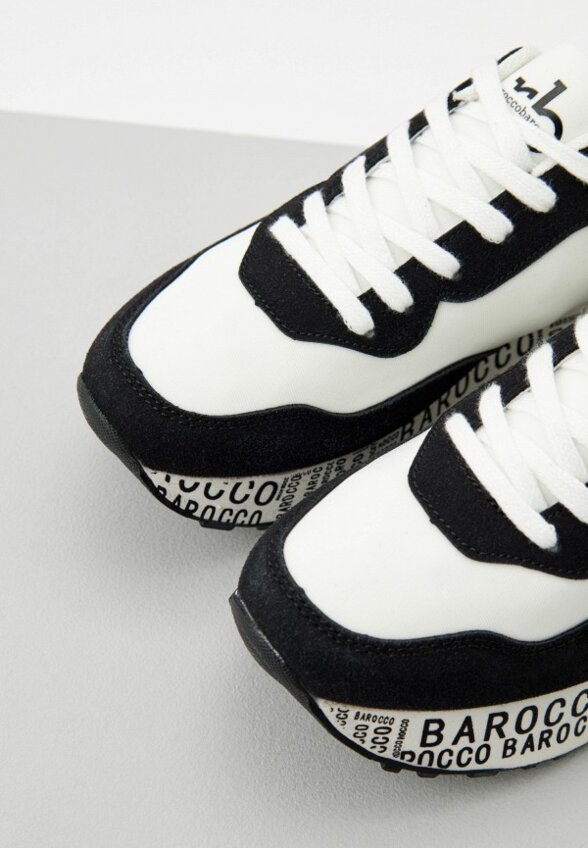 Кроссовки Roccobarocco