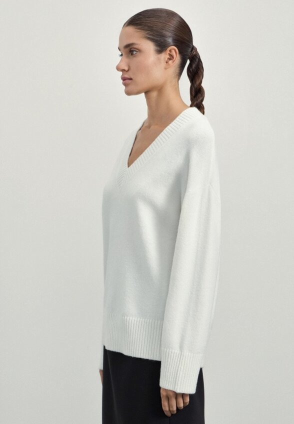 Пуловер Zarina