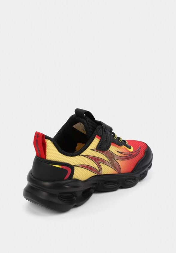 Кроссовки Demix