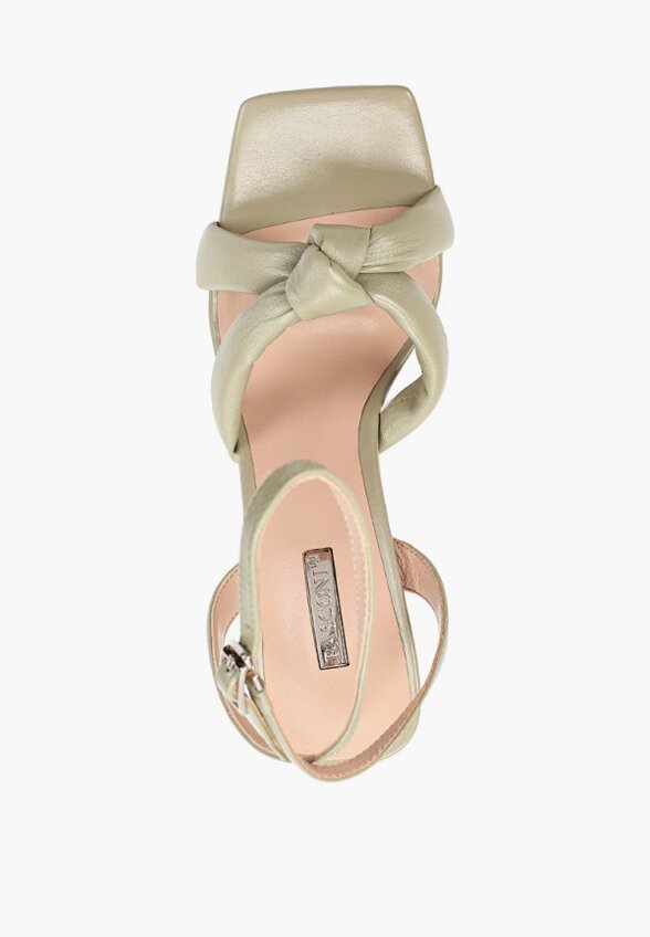 Босоножки Basconi