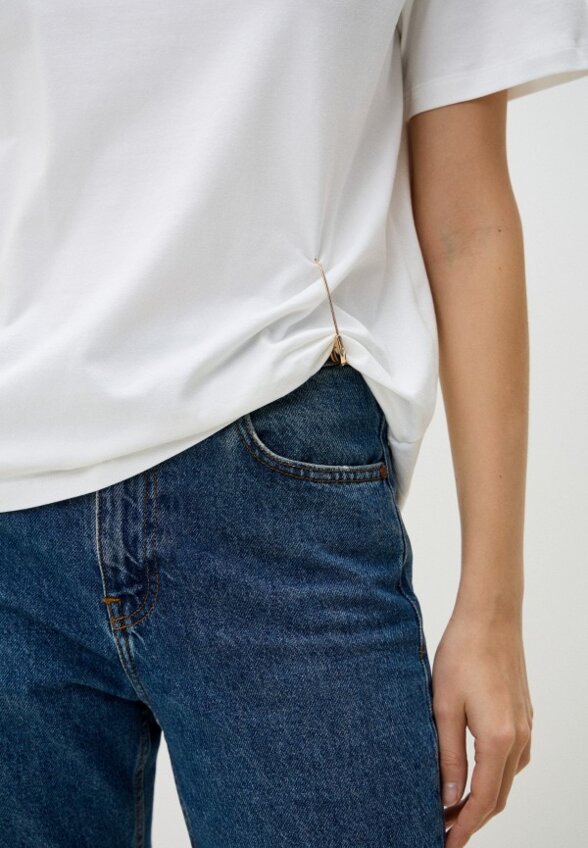 Футболка And Yet.