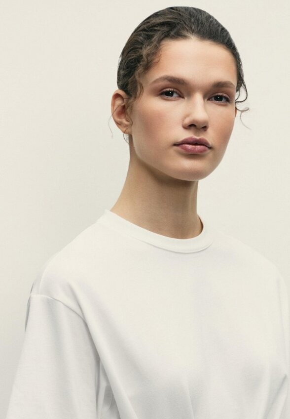 Футболка Zarina