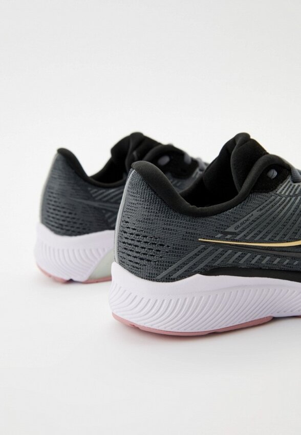 Кроссовки Saucony