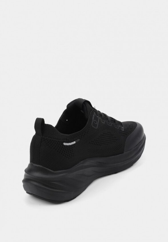 Кроссовки Kari