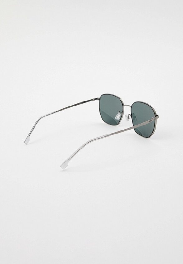 Очки солнцезащитные Boss