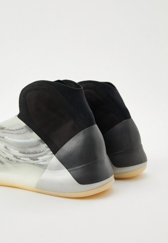 Кроссовки adidas YEEZY