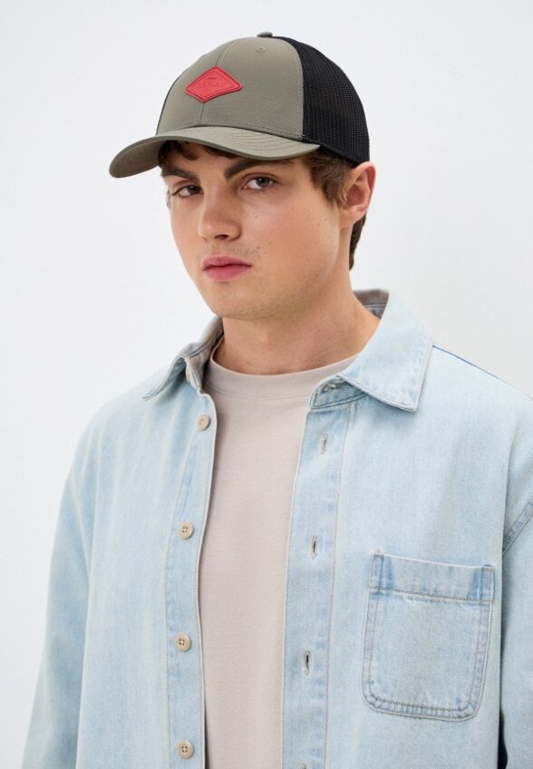 Бейсболка Replay