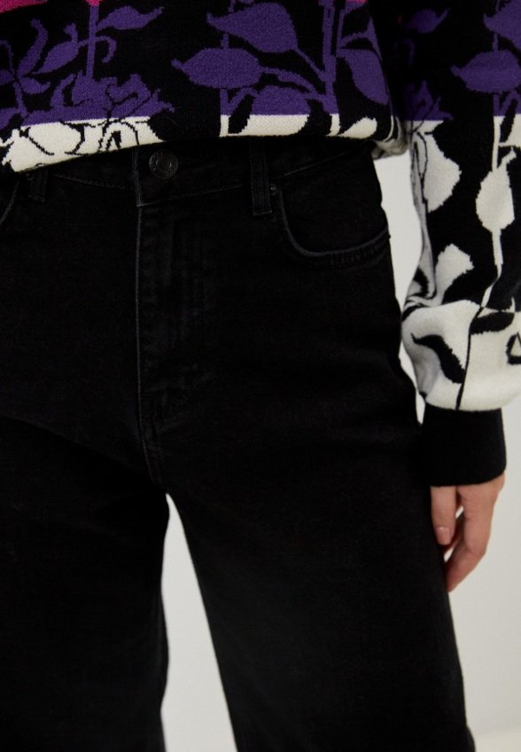 Джинсы Vitacci