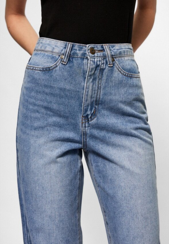 Джинсы Alessandro Manzoni