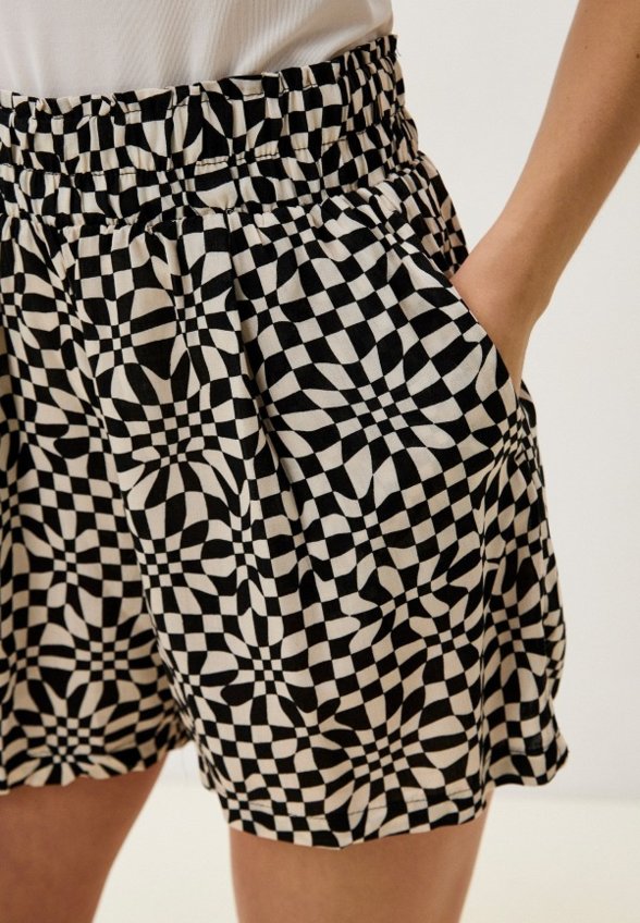 Шорты Terranova