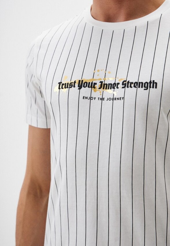 Футболка Colin's