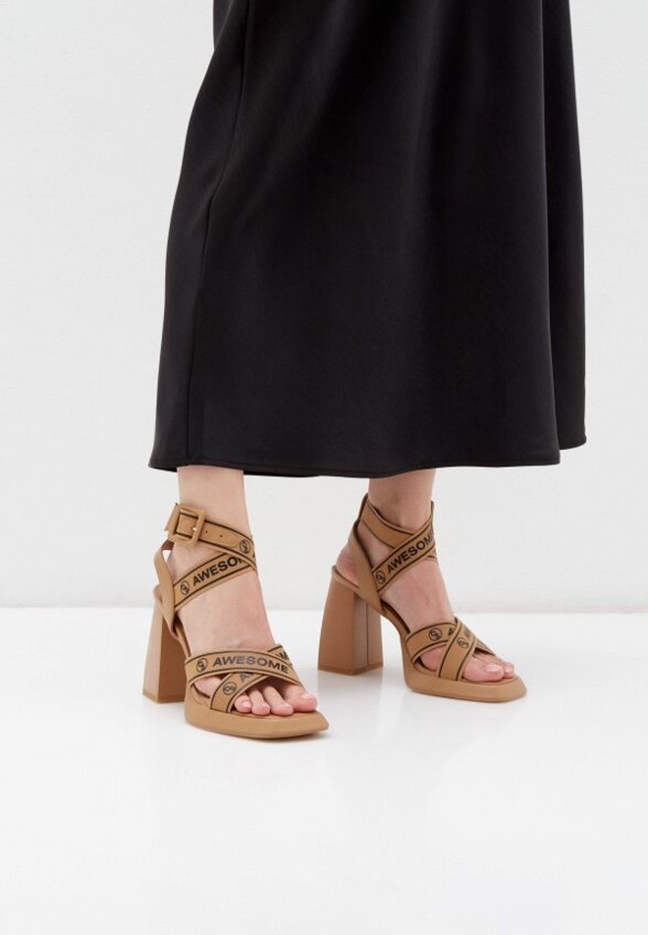 Босоножки Betsy