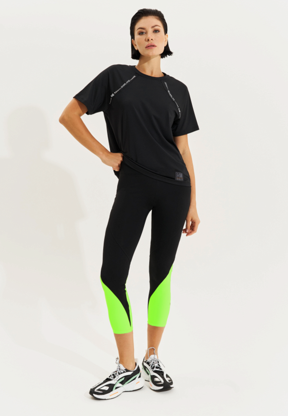 Футболка Neverlate