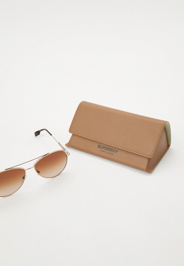Очки солнцезащитные Burberry
