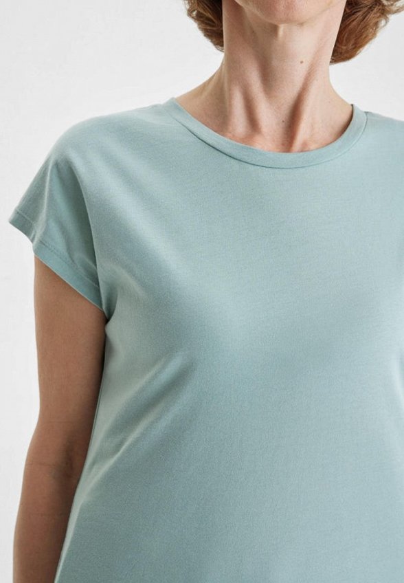 Футболка Envylab