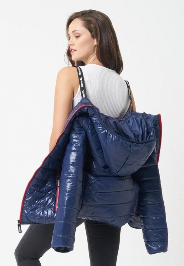 Пуховик Bench