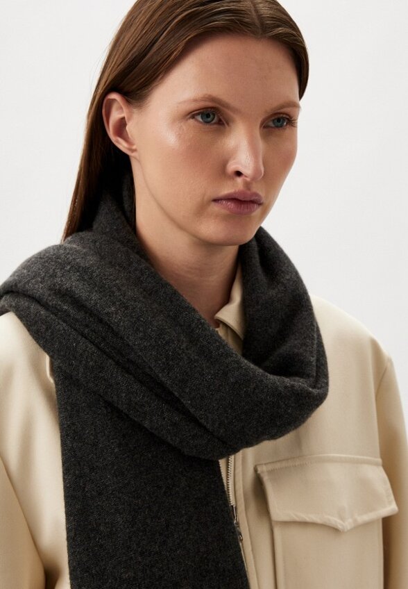 Палантин Falconeri