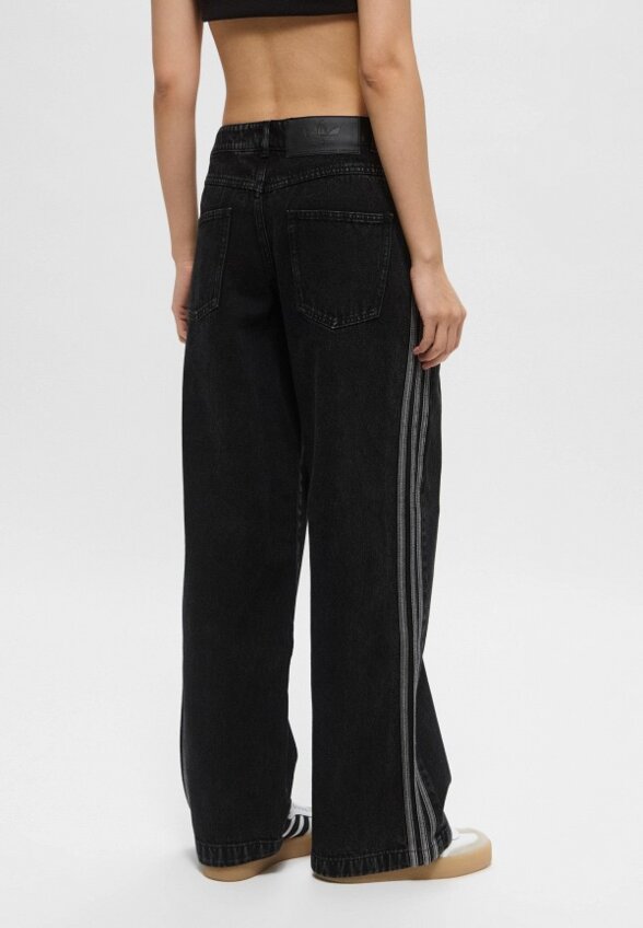 Джинсы adidas Originals