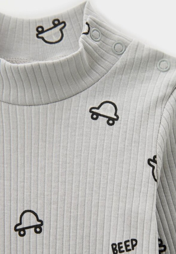 Водолазка и брюки Youlala