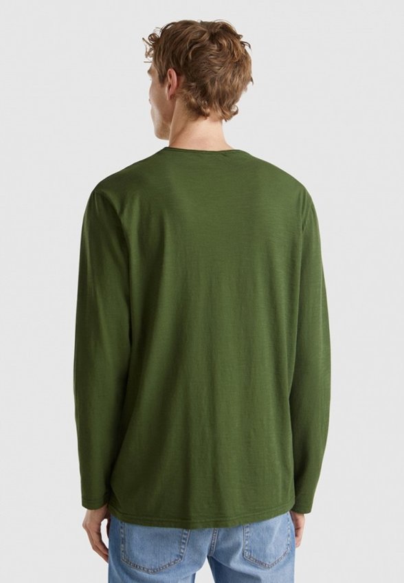 Лонгслив United Colors of Benetton