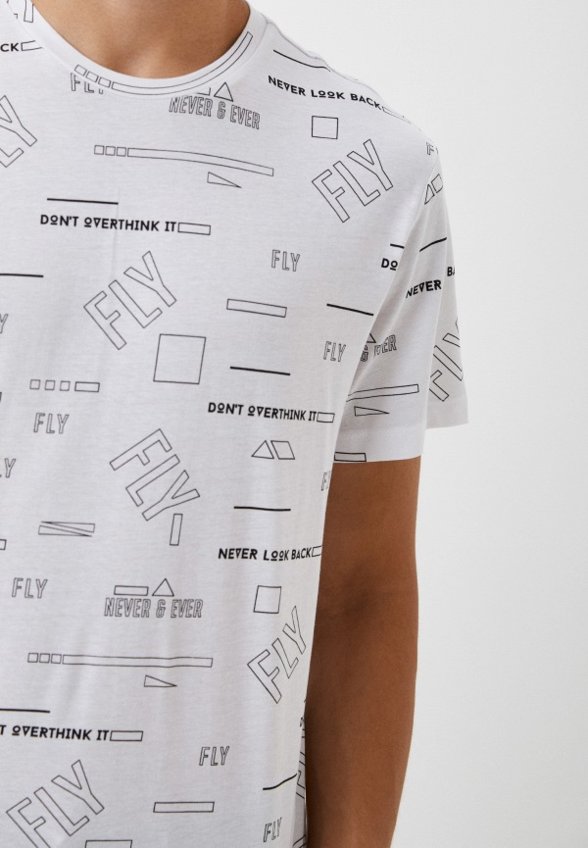 Футболка Colin's