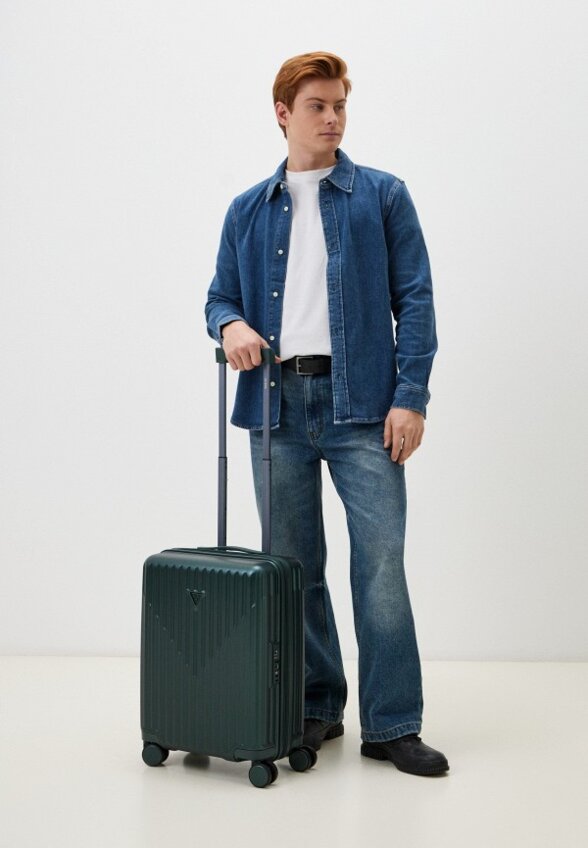 Чемодан Guess