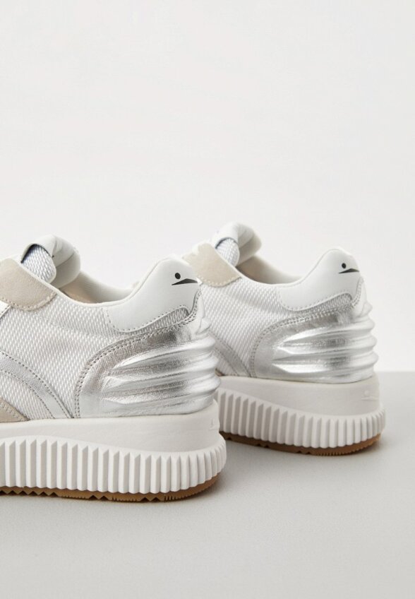 Кроссовки Voile Blanche