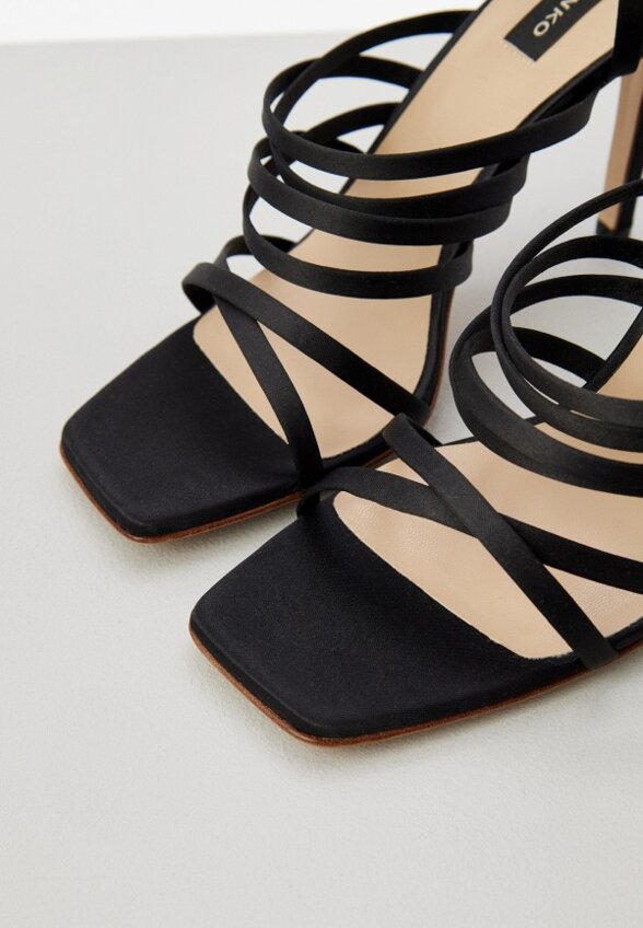 Босоножки Pinko