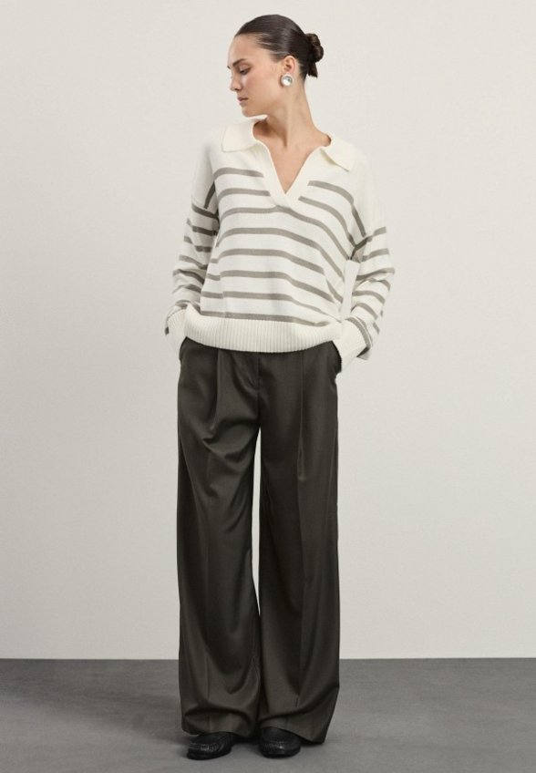 Пуловер Zarina