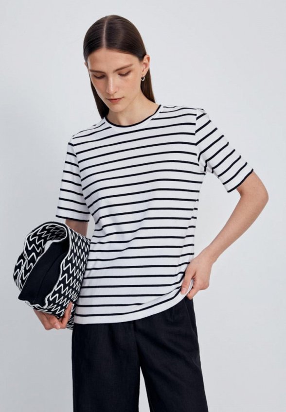 Футболка Finn Flare