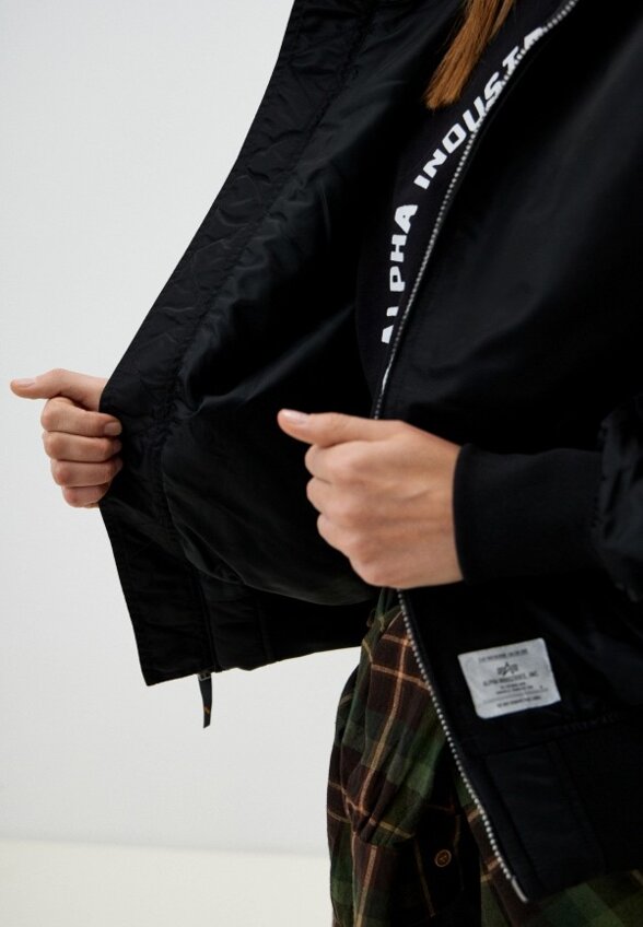 Ветровка Alpha Industries