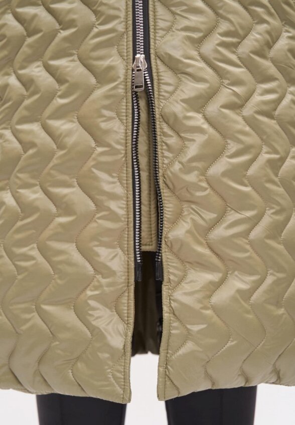 Куртка стеганая Артесса