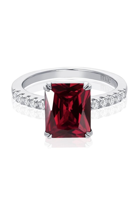Серебряное кольцо с красным камнем MIE