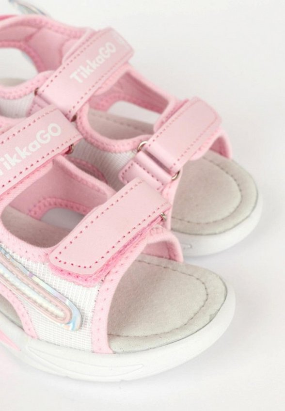 Сандалии Tikkago