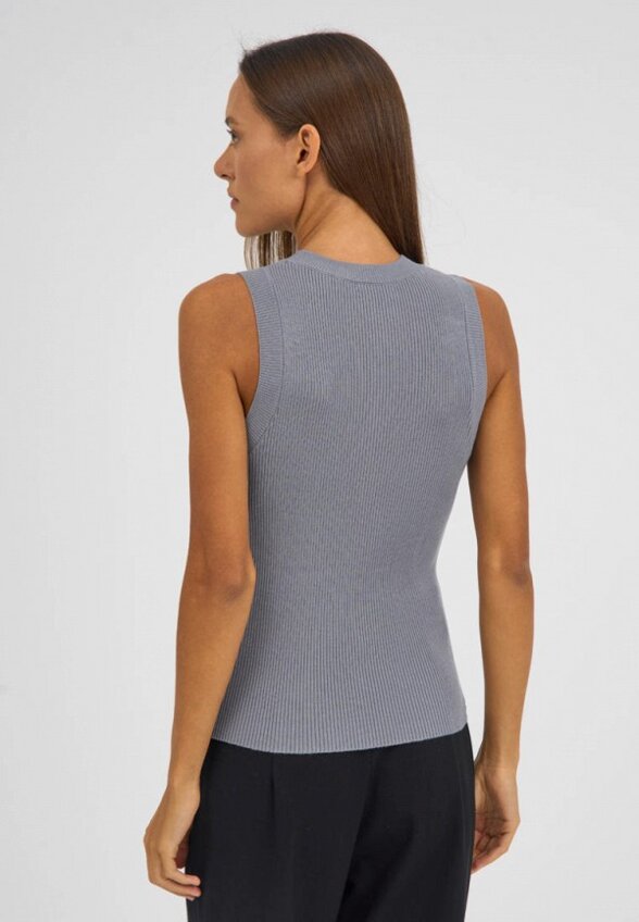 Топ Gabriel and Ester London