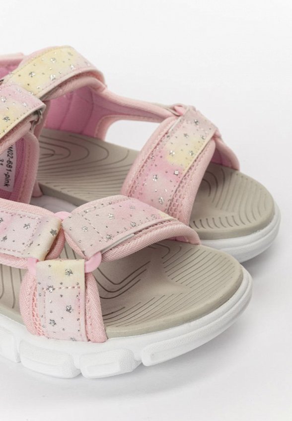 Сандалии Tikkago