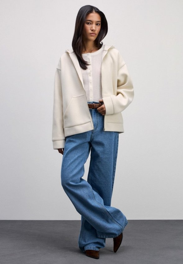 Толстовка Zarina