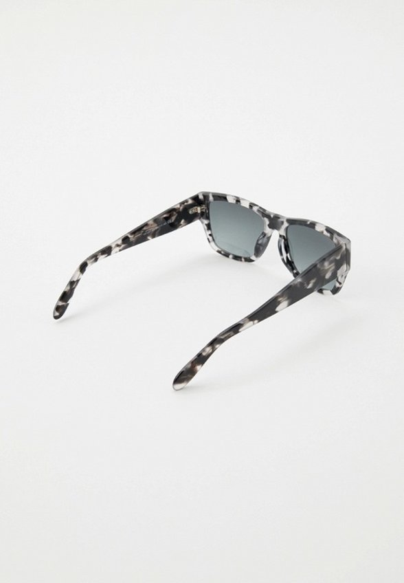 Очки солнцезащитные Vitacci