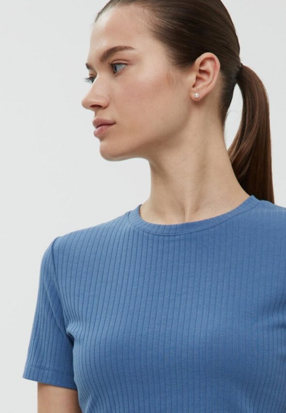 Футболка Finn Flare