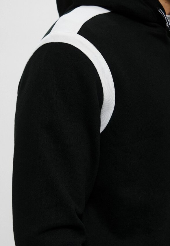 Худи Armani Exchange