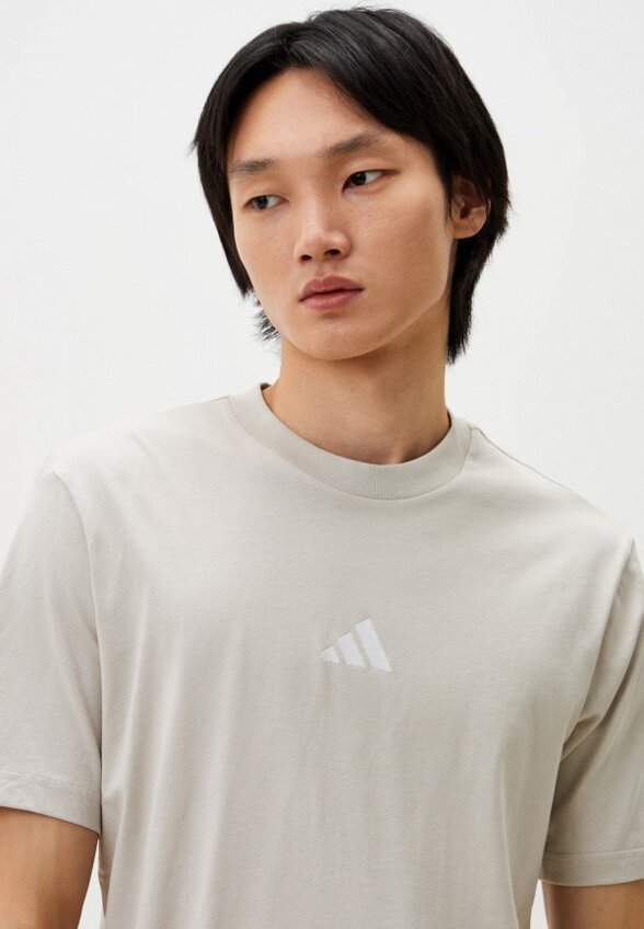 Футболка adidas