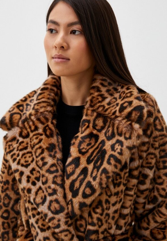 Пальто меховое Shubeco