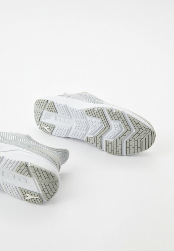 Кроссовки Diadora