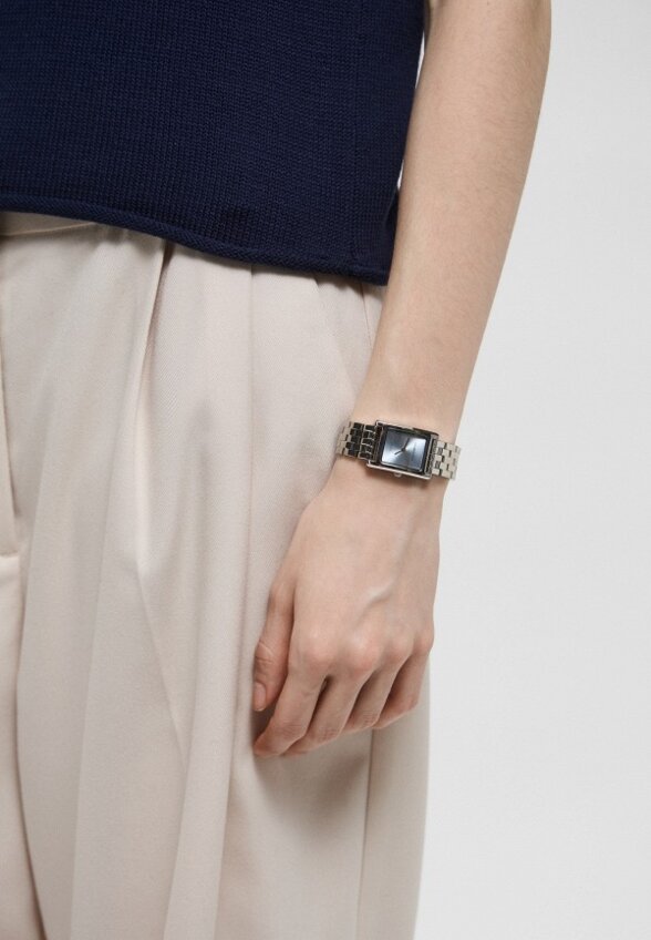 Часы George Kini