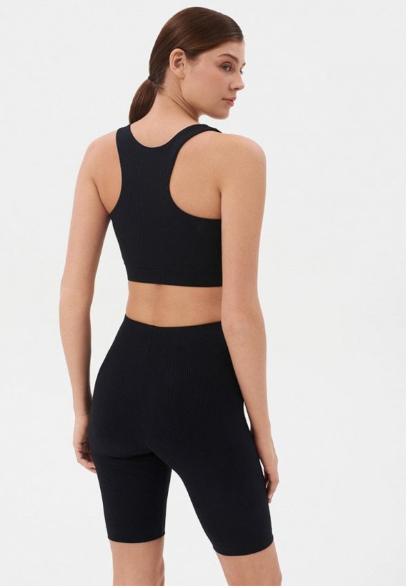 Топ спортивный Nikasport