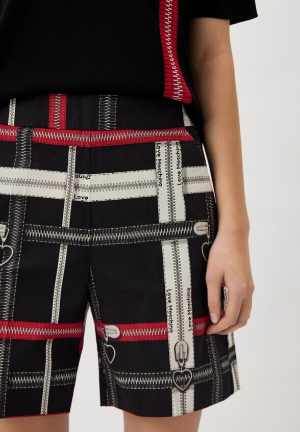 Шорты Love Moschino