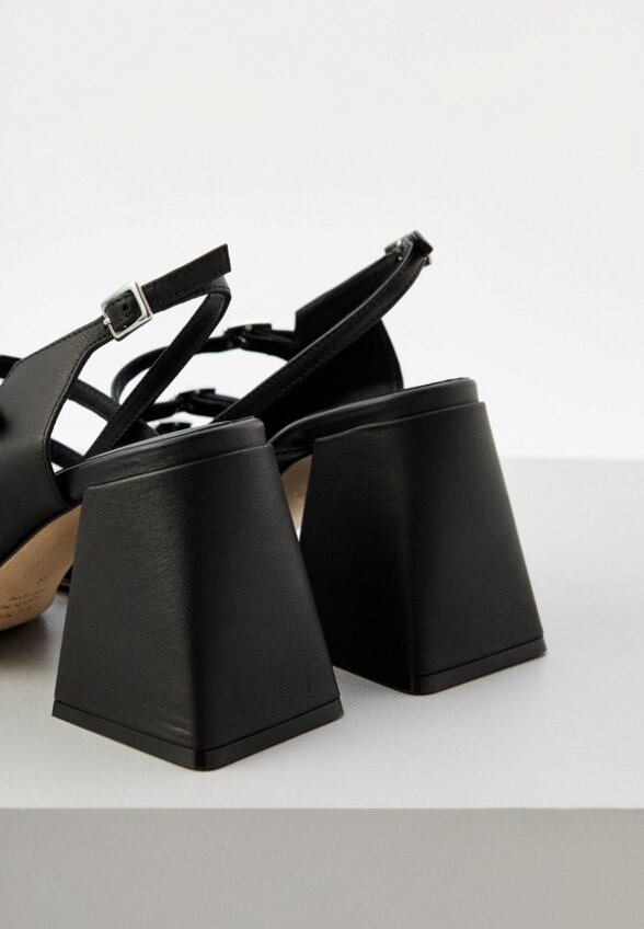 Босоножки Vic Matie